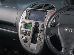 Хетчбэк Toyota Ractis 2009 года, 799000 рублей, Сургут