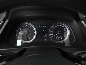 Седан Hyundai Sonata 2019 года, 2370000 рублей, Ставрополь
