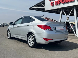 Седан Hyundai Solaris 2015 года, 959000 рублей, Абакан