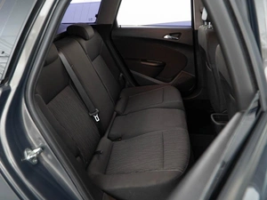 Универсал Opel Astra 2013 года, 749050 рублей, Москва