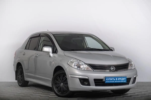 Седан Nissan Tiida 2013 года, 959000 рублей, Томск