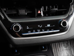 Седан Toyota Corolla 2019 года, 1549771 рублей, Тюмень