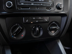 Седан Volkswagen Jetta 2015 года, 950000 рублей, Краснодар