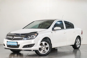 Седан Opel Astra 2012 года, 629000 рублей, Челябинск