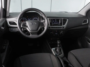 Седан Hyundai Solaris 2021 года, 1559000 рублей, Красный Пахарь