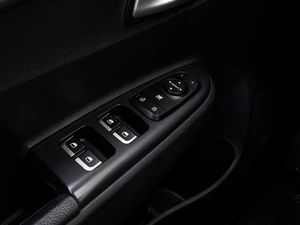 Хетчбэк Kia Rio X-Line 2019 года, 1749000 рублей, Краснодар