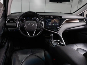 Седан Toyota Camry 2019 года, 2999000 рублей, Тюмень