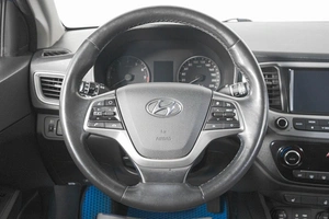 Седан Hyundai Solaris 2018 года, 1749000 рублей, Кемерово