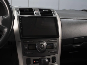 Седан Toyota Corolla 2007 года, 890000 рублей, Омск