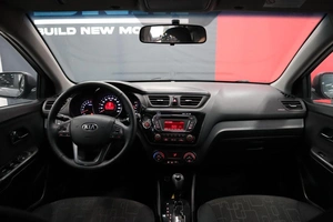 Седан Kia Rio 2013 года, 1160000 рублей, Курск