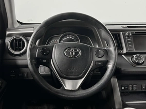 Внедорожник Toyota RAV4 2014 года, 1784900 рублей, Казань