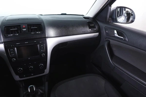 Внедорожник Skoda Yeti 2011 года, 899000 рублей, Пермь