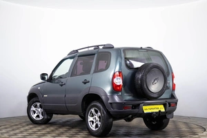 Внедорожник Chevrolet Niva 2016 года, 669000 рублей, Пермь