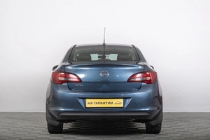 Седан Opel Astra 2012 года, 799000 рублей, Томск