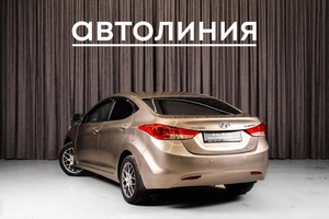 Седан Hyundai Elantra 2011 года, 875000 рублей, Красноярск