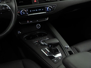 Седан Audi A4 2018 года, 2449050 рублей, Москва