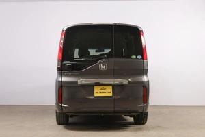 Минивэн Honda Stepwgn 2016 года, 1689000 рублей, Новосибирск