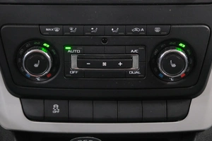 Внедорожник Skoda Yeti 2013 года, 1099000 рублей, Омск
