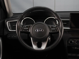 Хетчбэк Kia Ceed 2019 года, 1650000 рублей, Омск