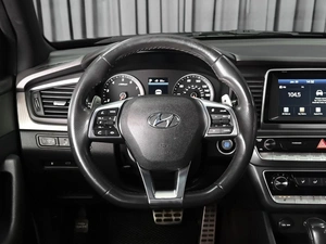 Седан Hyundai Sonata 2017 года, 1718000 рублей, Ставрополь