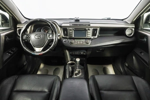 Внедорожник Toyota RAV4 2013 года, 2199000 рублей, Новосибирск