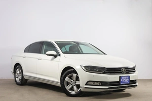 Седан Volkswagen Passat 2016 года, 1899000 рублей, Новосибирск