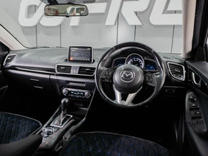 Седан Mazda Axela 2014 года, 1329000 рублей, Тюмень