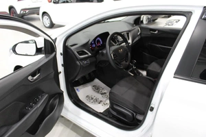 Седан Hyundai Solaris 2019 года, 990000 рублей, Смоленск