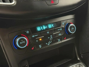 Седан Ford Focus 2017 года, 810000 рублей, Красноярск
