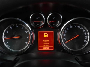 Хетчбэк Opel Astra 2011 года, 829000 рублей, Воронеж