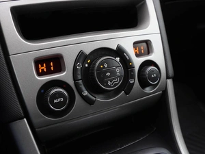 Хетчбэк Peugeot 308 2012 года, 699000 рублей, Волгоград