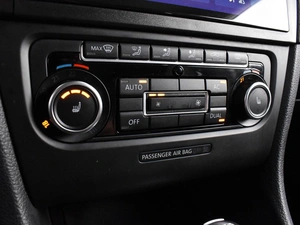 Хетчбэк Volkswagen Golf 2011 года, 864000 рублей, Воронеж