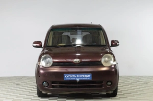 Минивэн Toyota Sienta 2014 года, 819000 рублей, Челябинск
