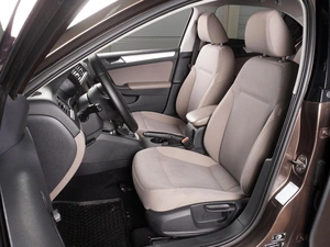 Седан Volkswagen Jetta 2013 года, 1219000 рублей, Красный Пахарь