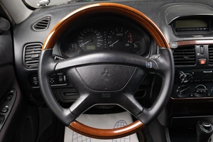 Седан Mitsubishi Carisma 2001 года, 299000 рублей, Оренбург