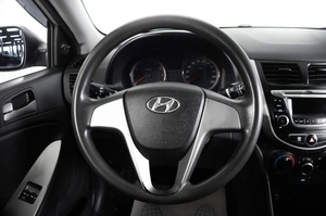 Седан Hyundai Solaris 2015 года, 659000 рублей, Пермь