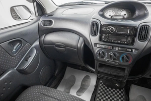 Минивэн Toyota Funcargo 2003 года, 289000 рублей, Барнаул