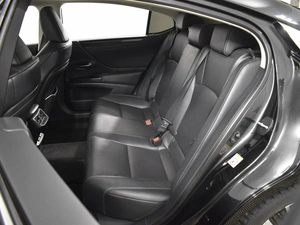 Седан Lexus ES 2018 года, 3463100 рублей, Казань