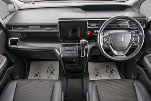 Минивэн Honda Stepwgn Spada 2015 года, 1989000 рублей, Красноярск