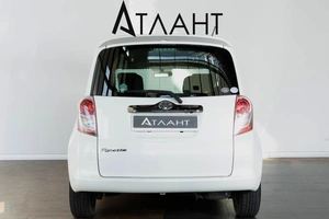 Хетчбэк Toyota Ractis 2010 года, 779000 рублей, Красноярск