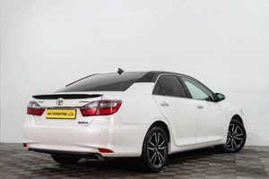 Седан Toyota Camry 2017 года, 2039000 рублей, Сургут