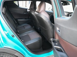 Внедорожник Toyota C-HR 2017 года, 2184000 рублей, Кирилловка