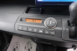 Минивэн Honda Freed 2011 года, 1009000 рублей, Красноярск