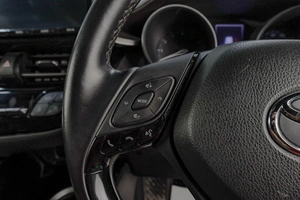 Внедорожник Toyota C-HR 2017 года, 1889000 рублей, Челябинск