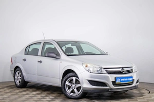 Седан Opel Astra 2010 года, 689000 рублей, Пермь