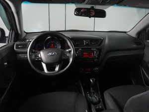 Седан Kia Rio 2014 года, 1025000 рублей, Красный Пахарь