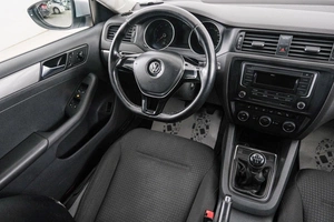 Седан Volkswagen Jetta 2016 года, 949000 рублей, Красноярск