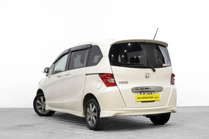 Минивэн Honda Freed 2010 года, 1149000 рублей, Барнаул
