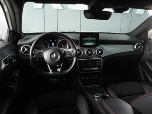 Внедорожник Mercedes-benz GLA-класс 2017 года, 2230000 рублей, Красный Пахарь