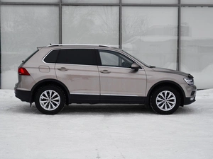 Внедорожник Volkswagen Tiguan 2017 года, 2100000 рублей, Тверь